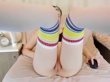 girl
        kaylaa_fox cam image #2390247