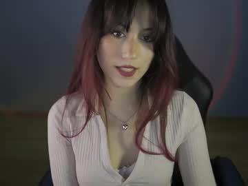 girl
        greeny_mat cam image #4350041