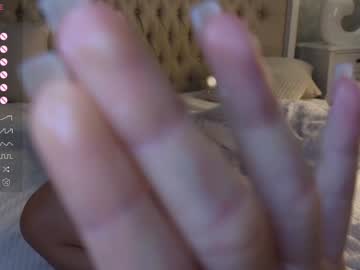 girl
        beverly_hillls cam image #3357924