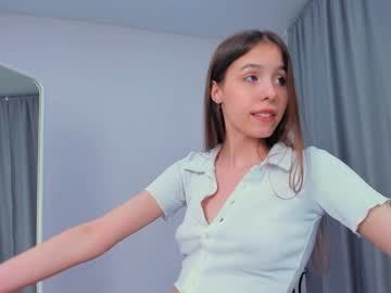 girl
        wanda_robinson cam image #1019175