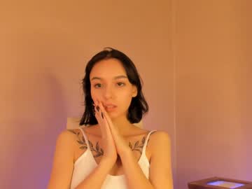 girl
        aimeerogers cam image #846577