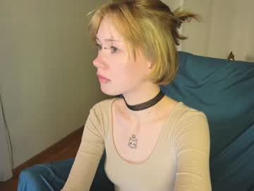 girl
        miliy_ cam image #3813555