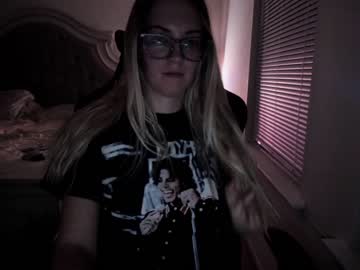 girl
        mariah95 cam image #172189
