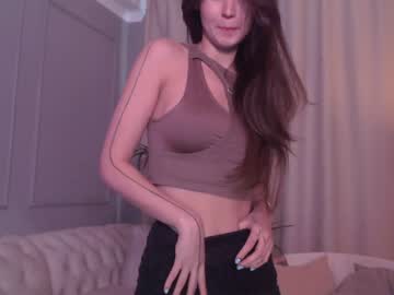 girl
        sarasuo cam image #1681984