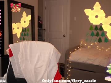 girl
        fiery_redhead cam image #2106427