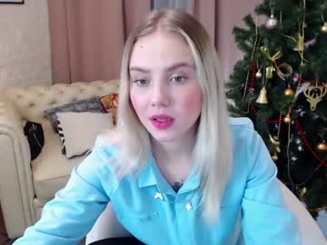 girl
        avrora_bell cam image #368701