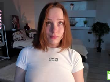 girl
        margarethowell cam image #2806937