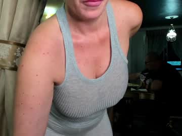 girl
        tunderose cam image #3616877