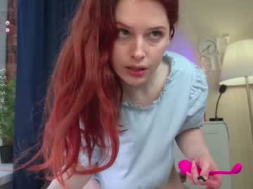 girl
        roxxanne_foxy cam image #1663060