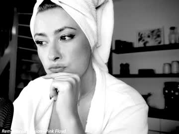 girl
        x_lily_x cam image #1330649
