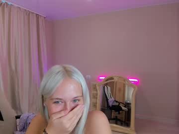 girl
        angel___s cam image #1486111
