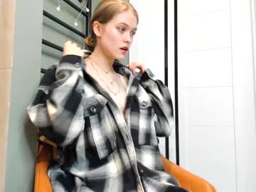 couple
        maya__77 cam image #1079819