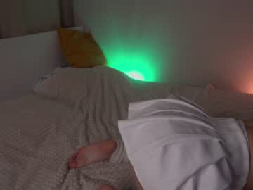 girl
        cassandra_diaz cam image #2418061