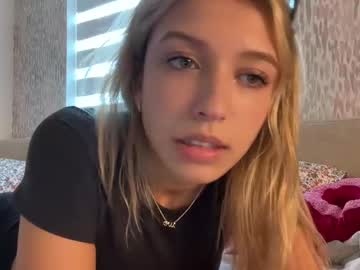 girl
        paigesylviaa cam image #4010196