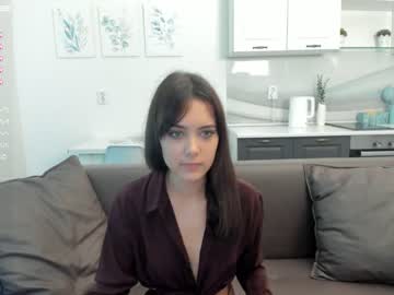 girl
        sandrachang cam image #585811