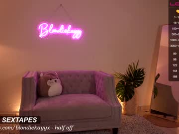 girl
        blondiekayy cam image #276141