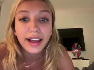 girl
        paigesylviaa cam image #4222277