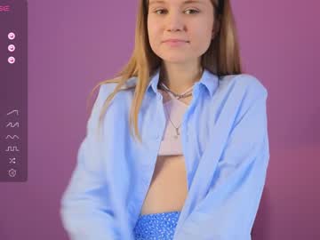 girl
        alisia_spinnet cam image #2141152