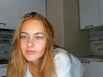 girl
        lindamildreda cam image #1506850