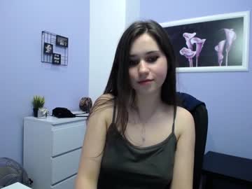 girl
        camille_iam cam image #404886