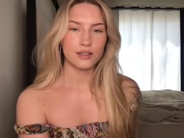 girl
        thezabrina cam image #808077