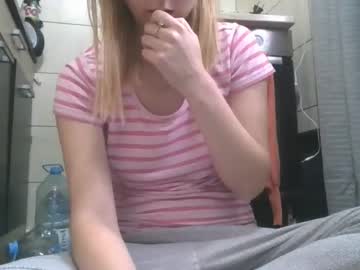 girl
        im_alice18 cam image #4500813