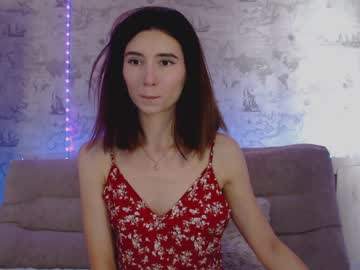 girl
        crystalnut cam image #1488995