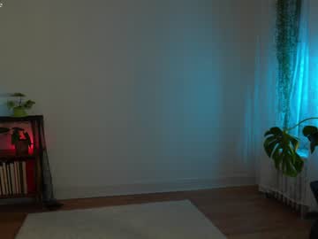 girl
        alisonrouge cam image #1790913
