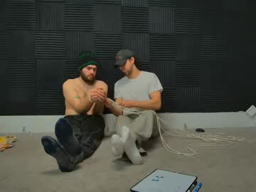 couple Webcam Girls Sex Thressome And Foursome with caseyandfriends