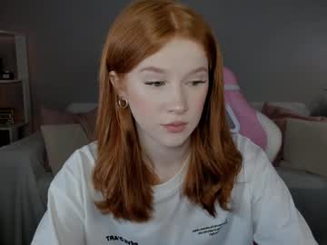 girl
        leahsthetics cam image #4222546
