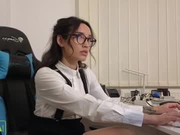 girl
        alice_bane cam image #3913875