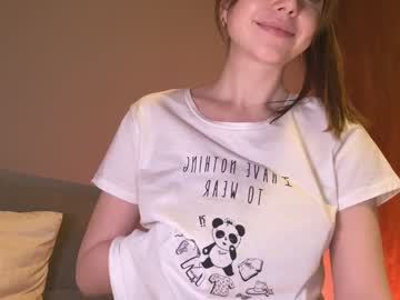 girl
        natalie_x cam image #439205