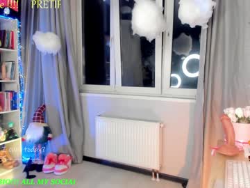 girl
        blush_mikki cam image #3052833
