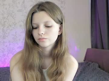 girl
        alainaestrada cam image #1806389