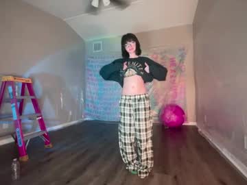 girl
        hexivu cam image #3739564