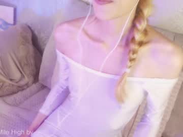 girl
        kemii cam image #1263048