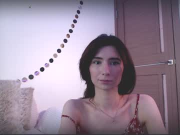 girl
        crystalnut cam image #96225