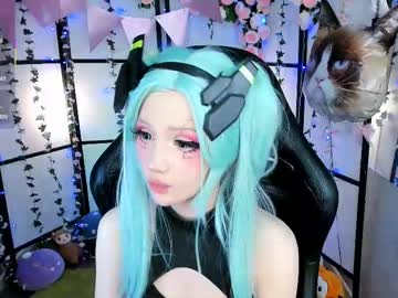 girl
        milkycute cam image #4471293