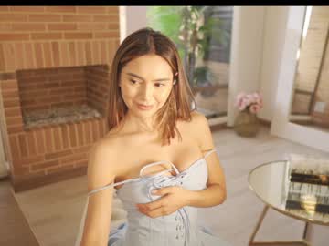girl
        honeyco57 cam image #3047796