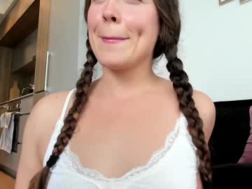 girl
        crazypaty cam image #4470344