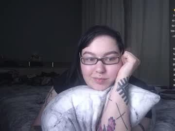 girl
        8wolf8 cam image #2309809