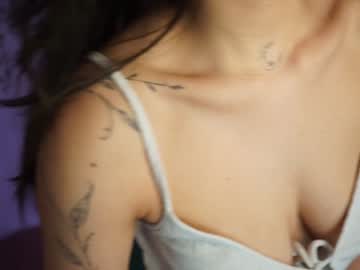 girl
        jadeperez_ cam image #617803