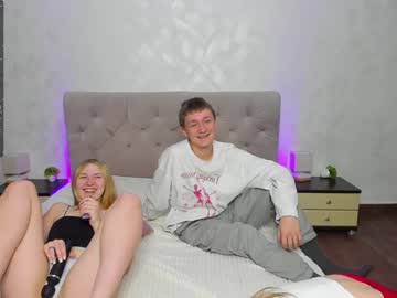 couple
        best_trip cam image #1866488