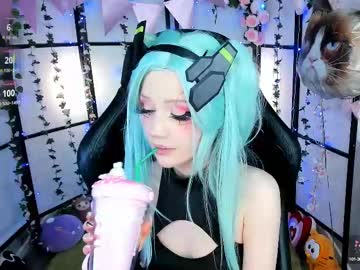 girl
        milkycute cam image #4470880
