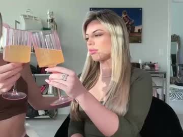 couple
        allienicole cam image #3580114