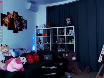 girl
        madnessalise cam image #59005