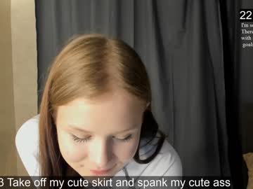 girl
        eleanorspencer cam image #1937629
