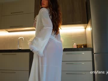 girl
        therealbonnieclydex cam image #941647