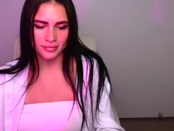 girl
        olivia_blade cam image #3410529