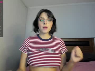 girl
        yourfreakygirl cam image #928318
